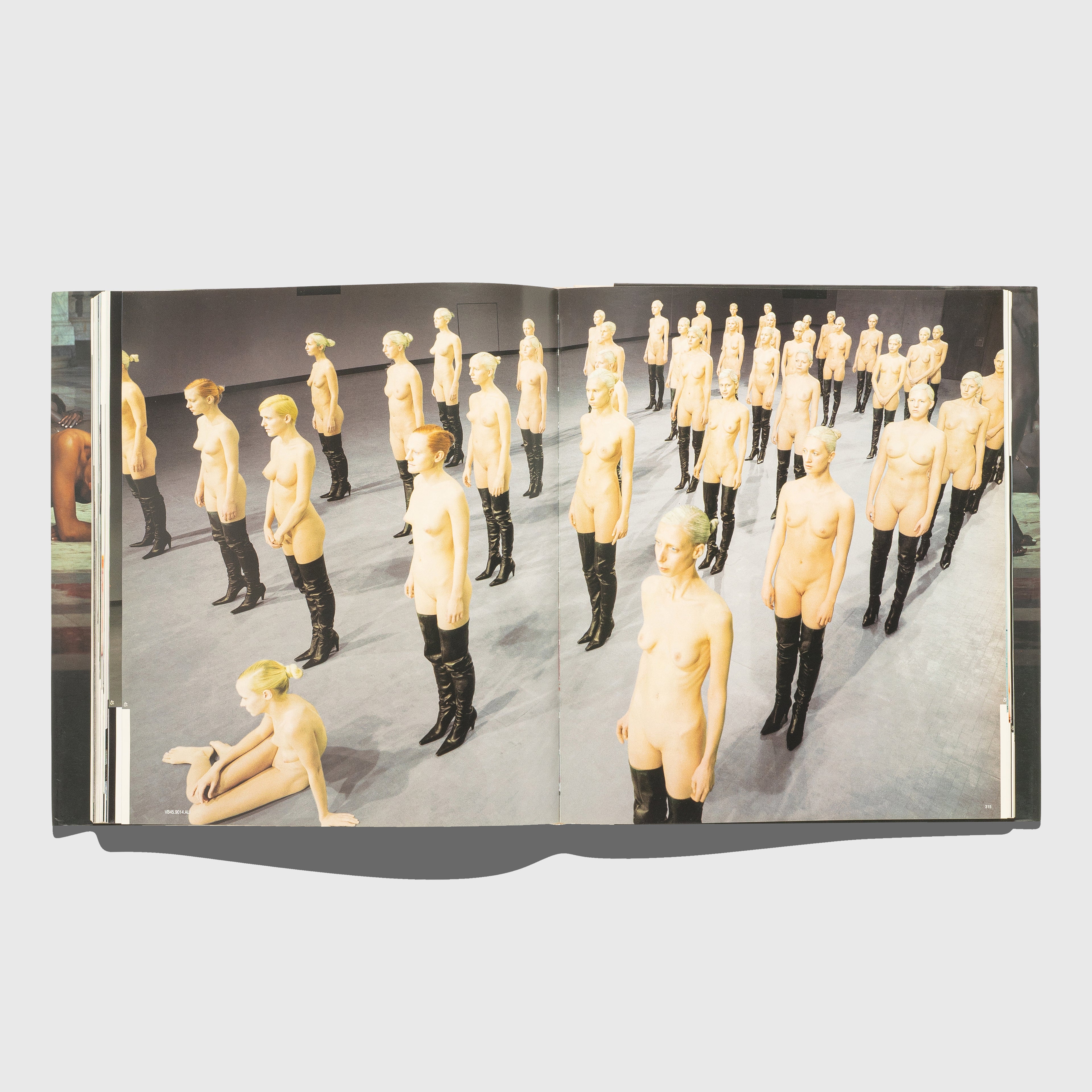 VANESSA BEECROFT PERFORMANCES 1993-2003